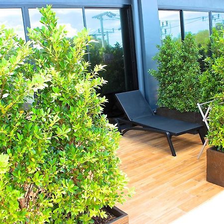 Little Paris Phuket Apartman Kültér fotó