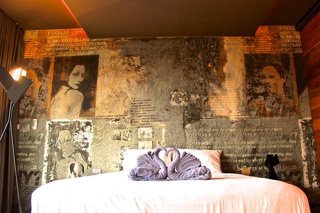 Little Paris Phuket Apartman Kültér fotó