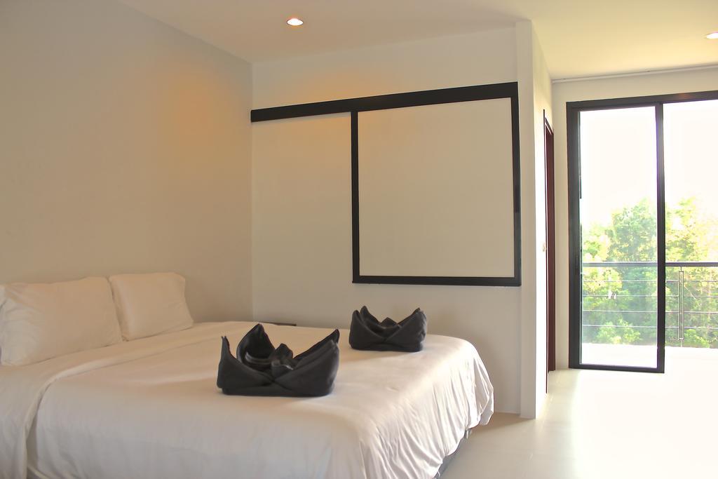 Little Paris Phuket Apartman Kültér fotó