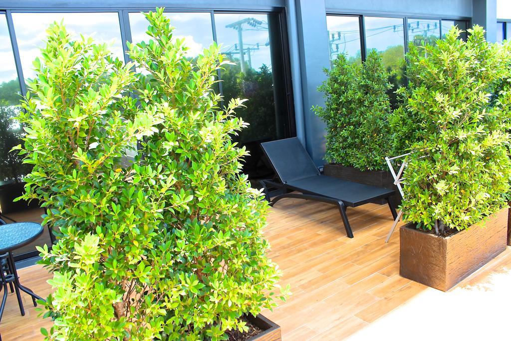 Little Paris Phuket Apartman Kültér fotó