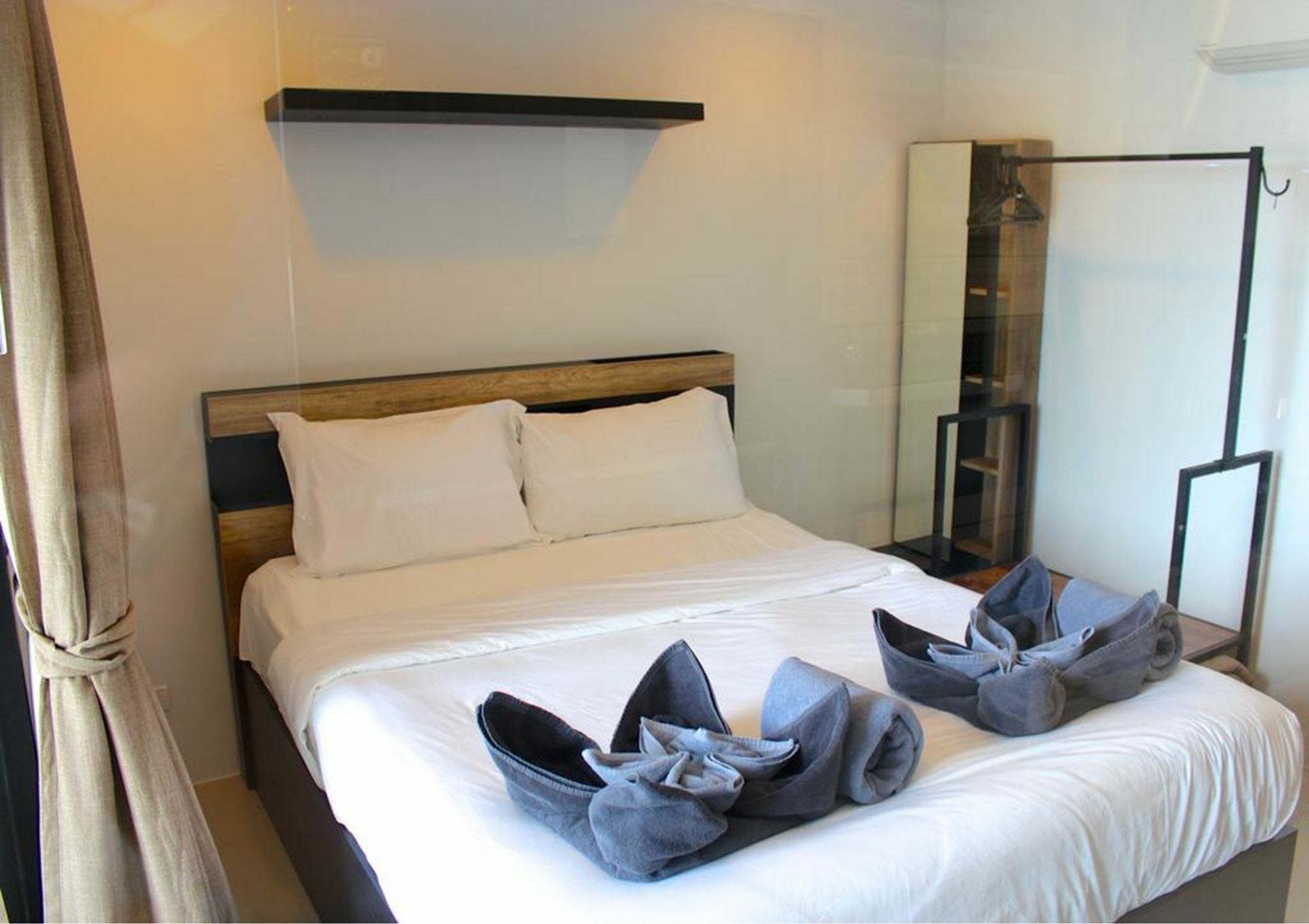 Little Paris Phuket Apartman Kültér fotó