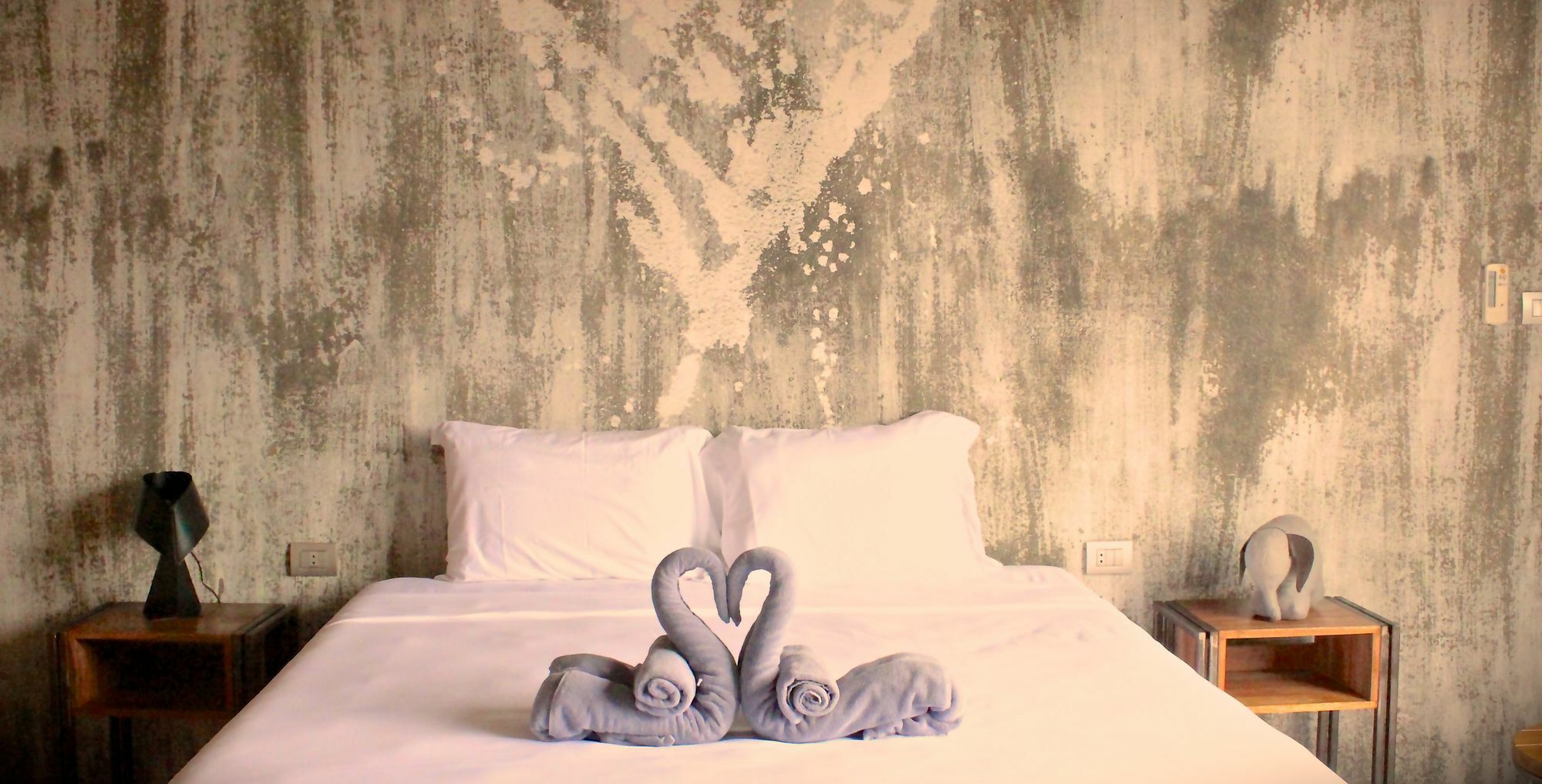Little Paris Phuket Apartman Kültér fotó