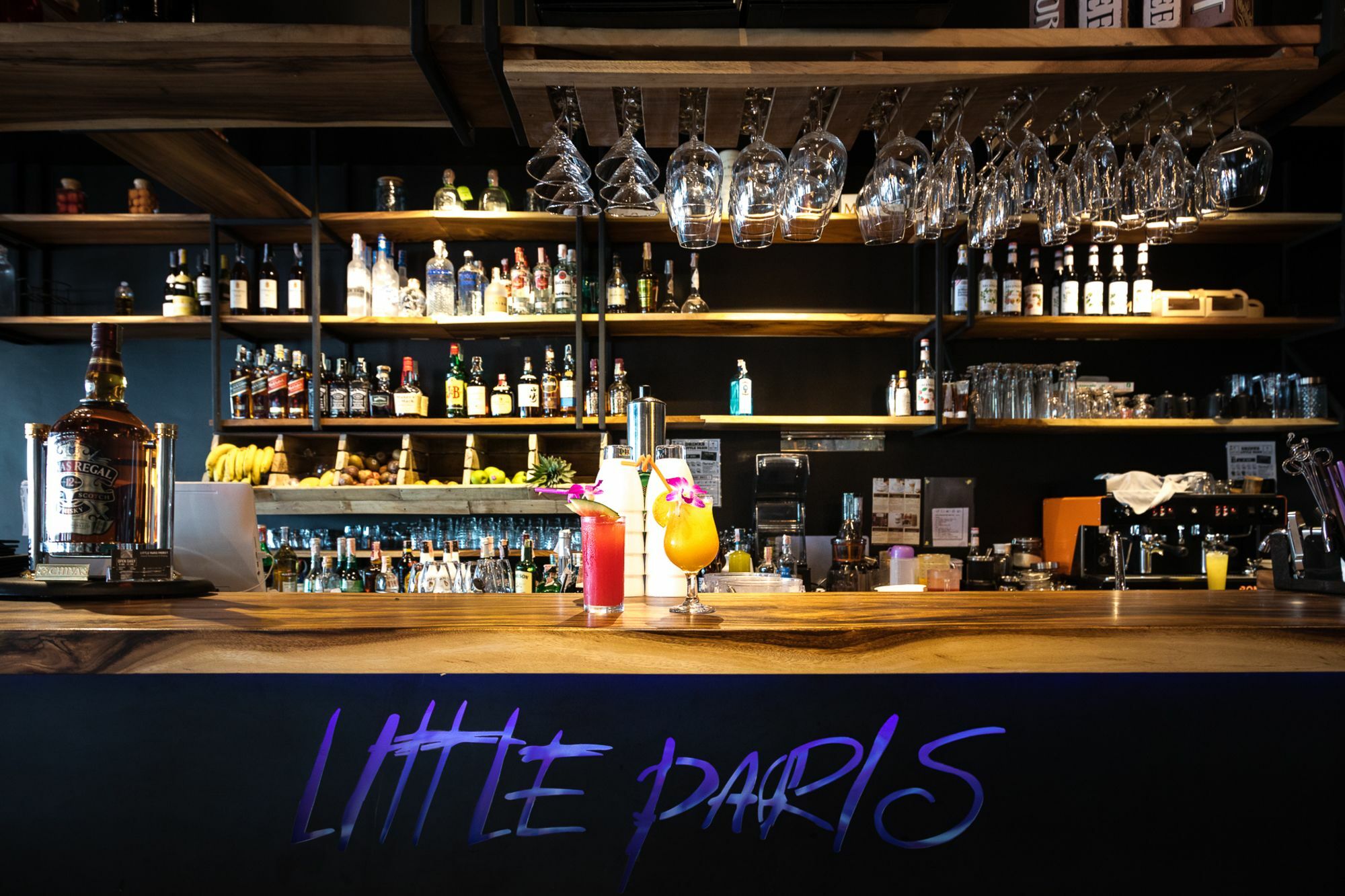 Little Paris Phuket Apartman Kültér fotó